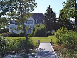 Residence on Lake Balmer