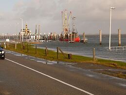 Lively Apartment in Nessmersiel