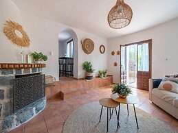 Great Holiday Home in Benissa With Pool