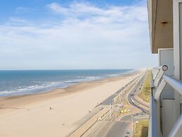 Apartment on the 9th Floor for Family