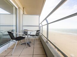 Apartment on the 9th Floor for Family