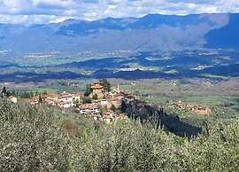 Tranquil Chianti Escape for 4
