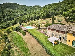 Tranquil Chianti Escape for 4