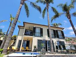 Quinta Martin Modern Retreat