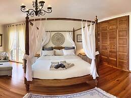Quinta Martin Modern Retreat