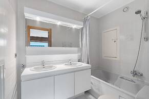 Apartment With Nice Sea-views