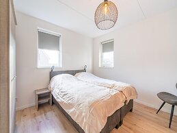 Modern Holiday Home in Scherpenisse With Sauna