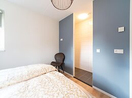 Modern Holiday Home in Scherpenisse With Sauna