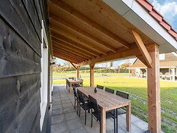 Modern Holiday Home in Scherpenisse With Sauna