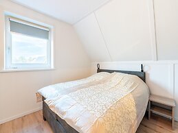 Modern Holiday Home in Scherpenisse With Sauna