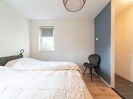 Modern Holiday Home in Scherpenisse With Sauna