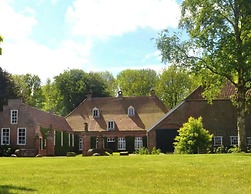 Swanenhuus Modern Retreat