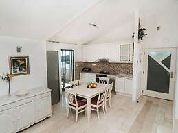 Brdar Comfortable Holiday Residence