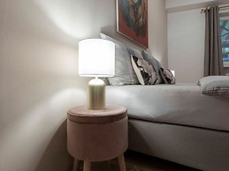 Perwanger Modern Retreat