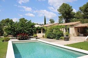 Holiday Home in Tourtour With Private Pool