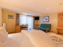 Apartment in Langenfeld With Infrared Sauna