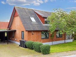 8 Person Holiday Home in Oster Assels