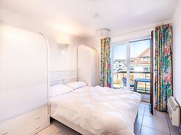Apartment in Oostduinkerke With Garage
