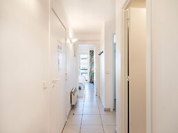 Apartment in Oostduinkerke With Garage