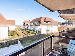 Apartment in Oostduinkerke With Garage