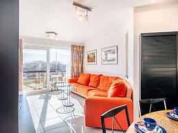 Apartment in Oostduinkerke With Garage