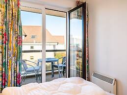 Apartment in Oostduinkerke With Garage