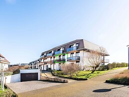 Apartment in Oostduinkerke With Garage