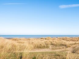 Apartment in Oostduinkerke With Garage