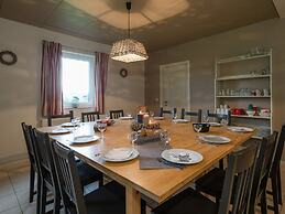 Luxury Holiday Home With Private Garden