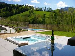 Tasteful Apartment in Elzach-yach