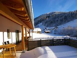 Tasteful Apartment in Elzach-yach