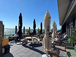 Holiday Home Near the Beach on the Oosterschelde