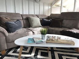 Hein Muck Modern Retreat