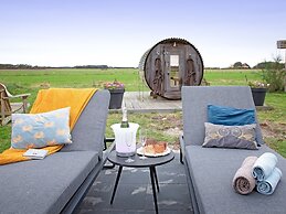 Cozy & Green Texel Escape for Two
