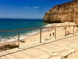 Apartment on the Beach in Vale Centianes