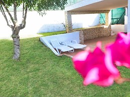 Apartment on the Beach in Vale Centianes