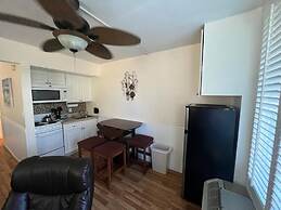 2 Bedroom Waterfront Pool Side!