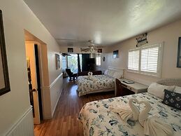 2 Bedroom Waterfront Pool Side!