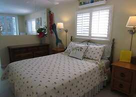 2 Bedroom Waterfront Pool Side!