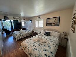 2 Bedroom Waterfront Pool Side!