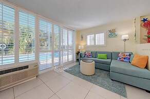 2 Bedroom Waterfront Pool Side!