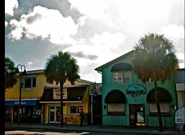 2 Bedroom Waterfront Pool Side!