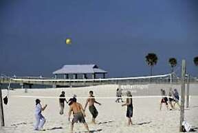 2 Bedroom Waterfront Pool Side!