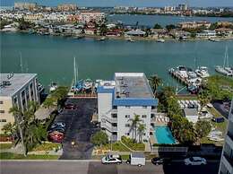 2 Bedroom Waterfront Pool Side!