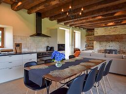 Holiday Home Near Saint-medard-d'excideuil
