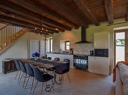 Holiday Home Near Saint-medard-d'excideuil