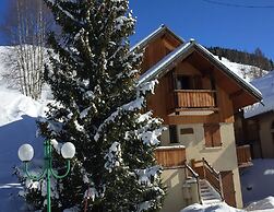 Spacious Chalet in Les Deux Alpes