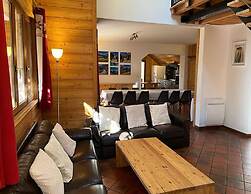 Spacious Chalet in Les Deux Alpes