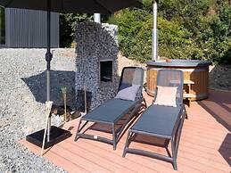 Modern Holiday Home With hot tub in Winterberg