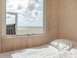 Lovely Beach House in Dishoek